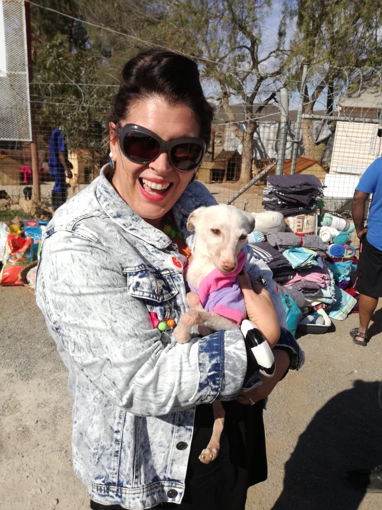 Dogs in Need ontvang groot skenking Oudtshoorn Courant