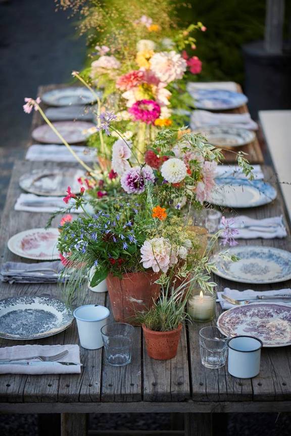 Hold on to your flower crown Herald