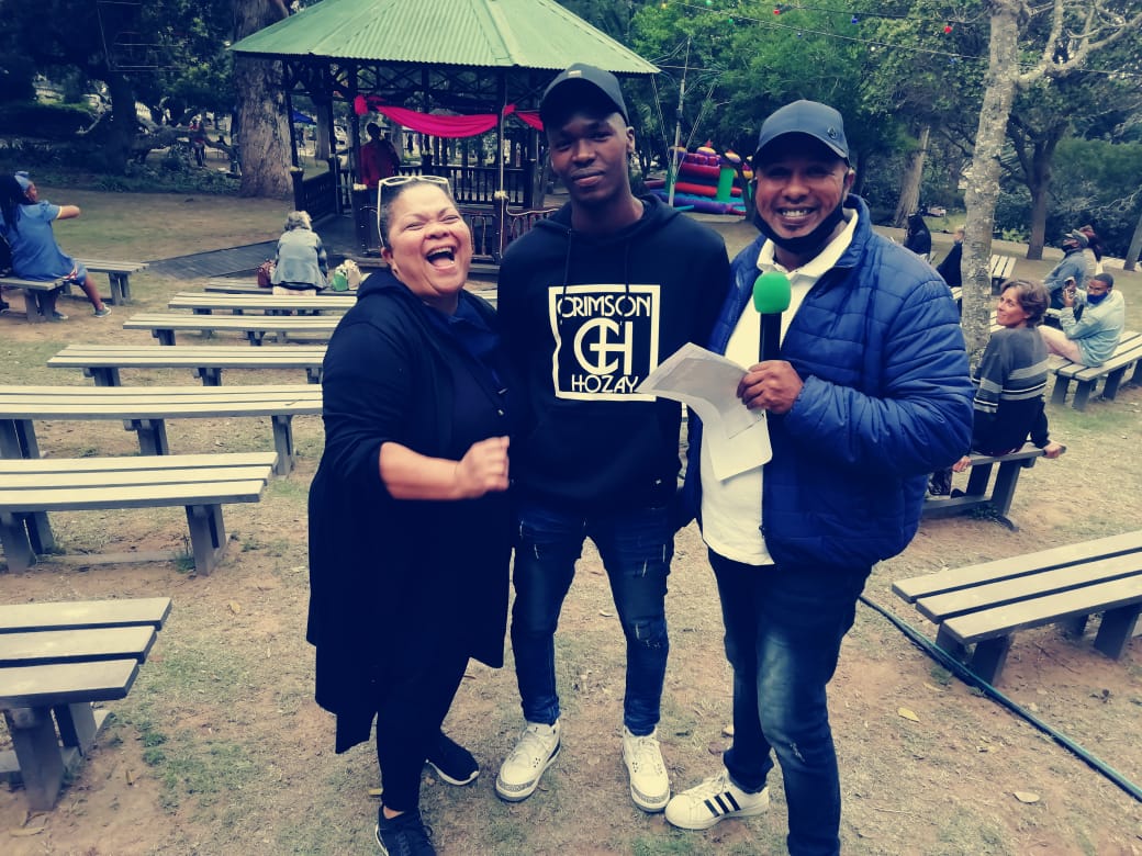 Open Mic event makes way for wedding | Mossel Bay Advertiser