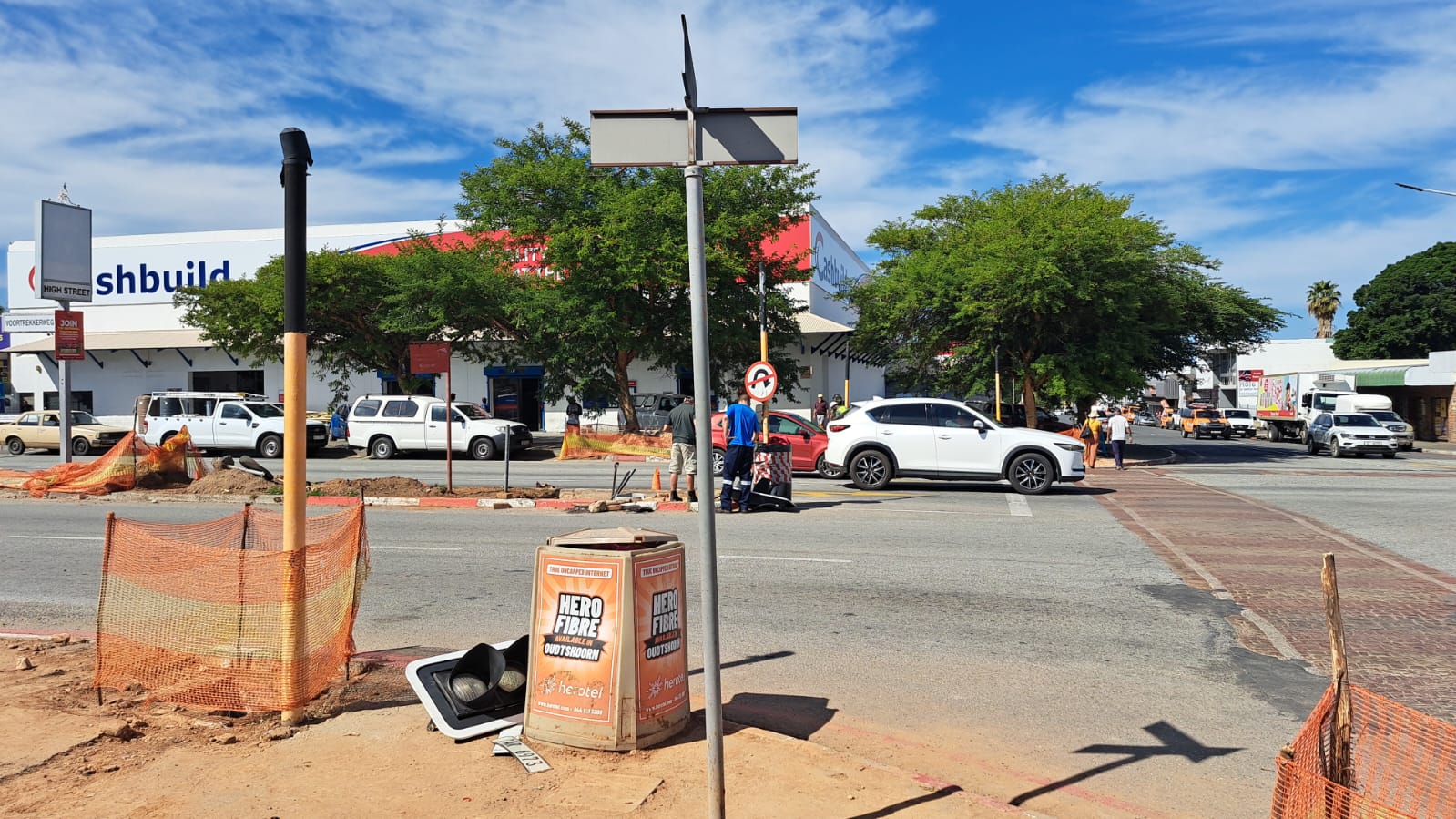Upgrading of traffic lights Oudtshoorn Courant